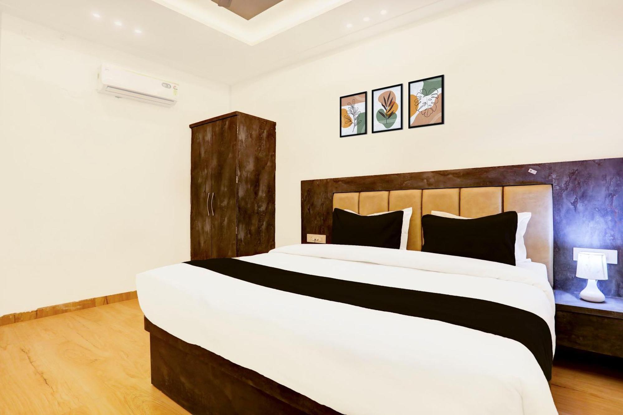 Super Townhouse Balua Road Pahadiya Hotel Varanasi Exterior photo